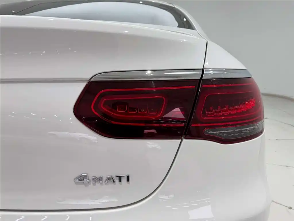 Mercedes-Benz GLC Coupe 2021 GLC 260 4MATIC Coupe SUV фото 10