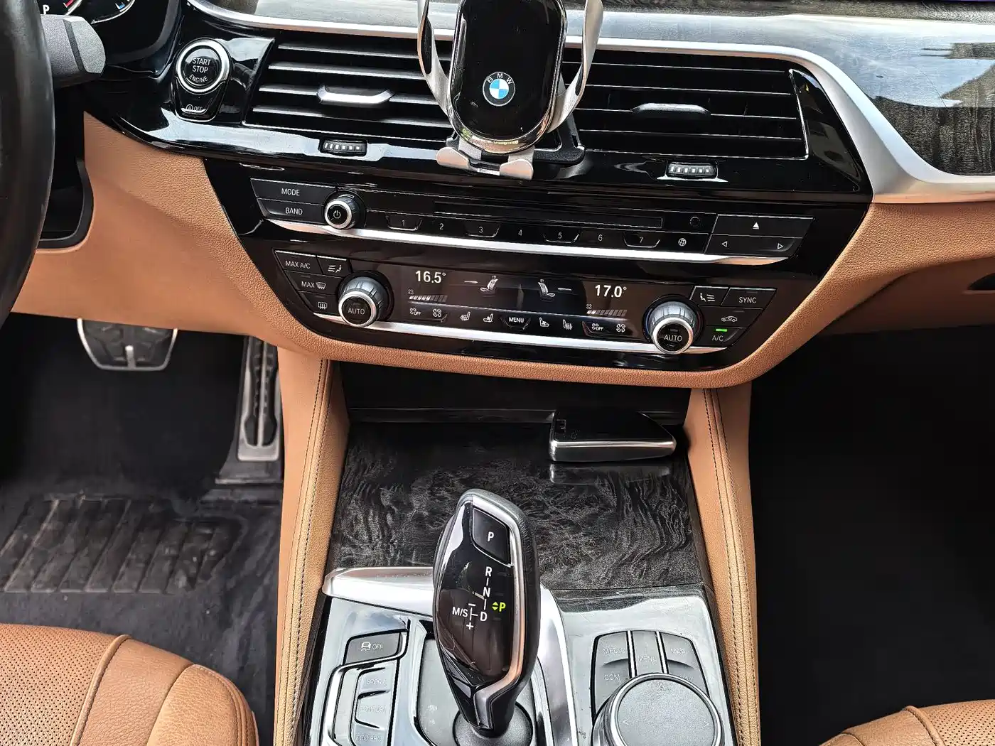 BMW 5 Series 2018 530Li Premium M Sport Package фото 10