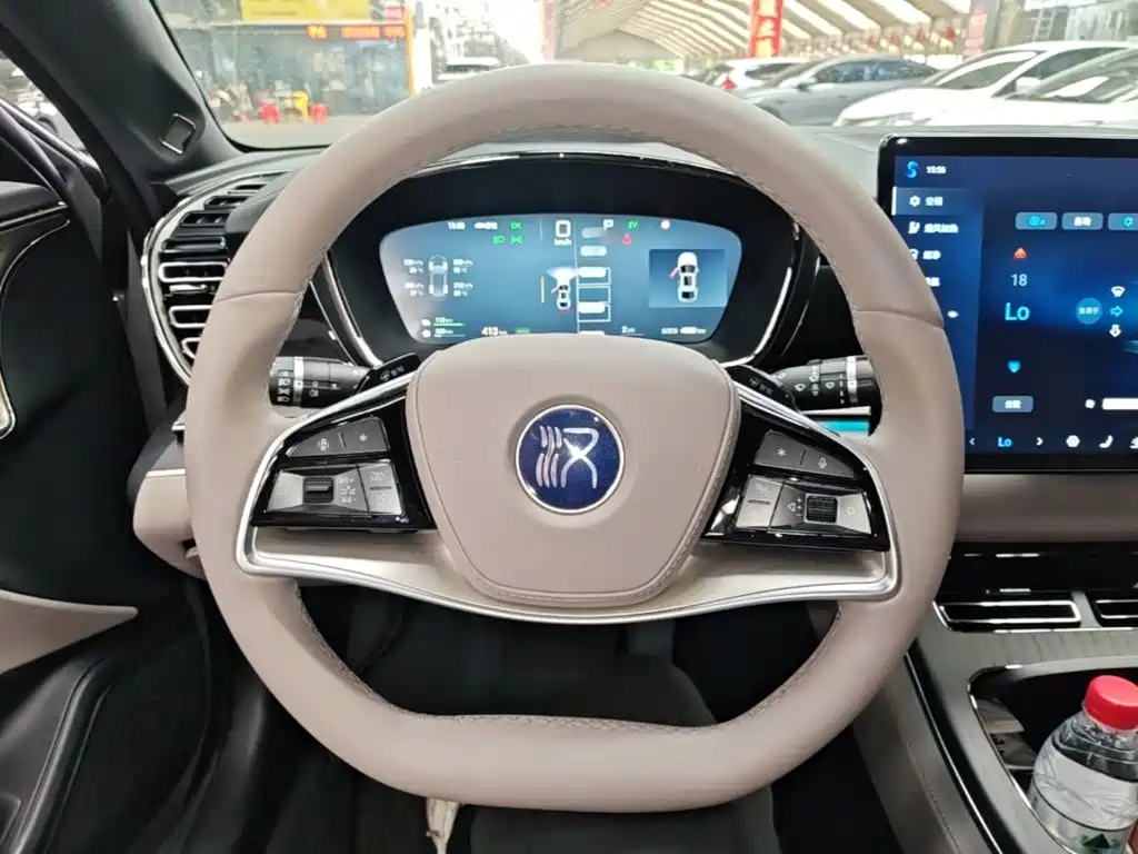 BYD Han 2025 2025 DM-i Smart Driving Edition 125KM LiDAR Flagship