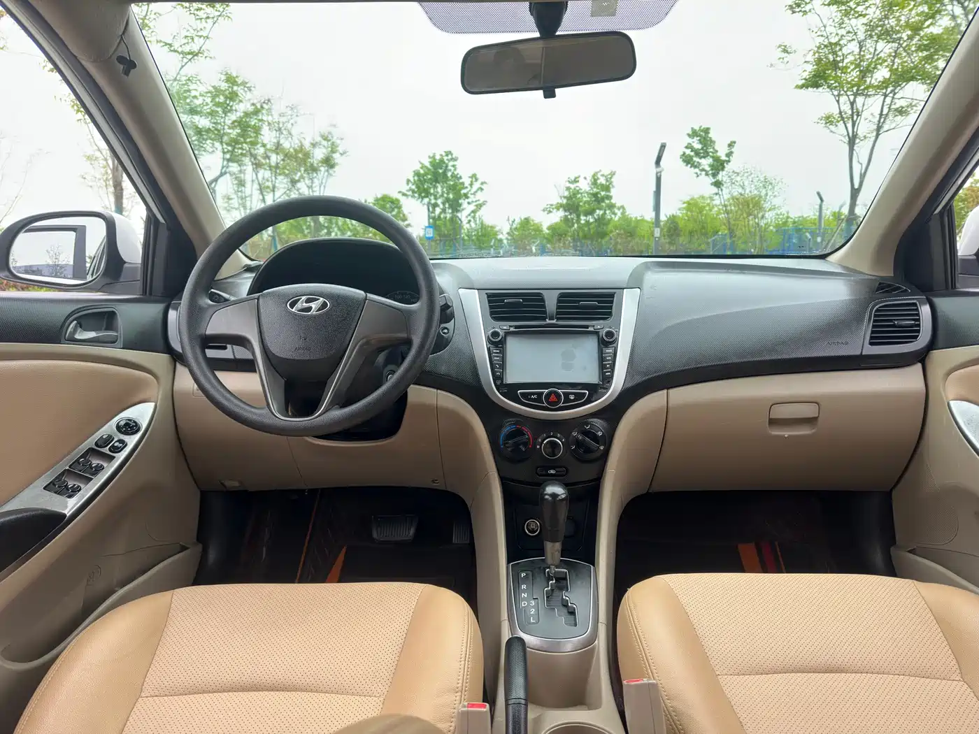 Hyundai Verna 2014 1.4L Automatic Smart GLS фото 20