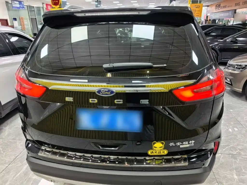 Фото 6 - Ford Edge
