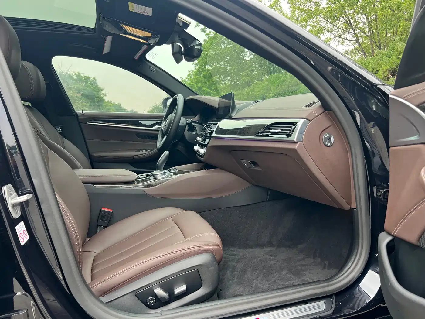 BMW 5 Series 2020 525Li M Sport Package фото 10