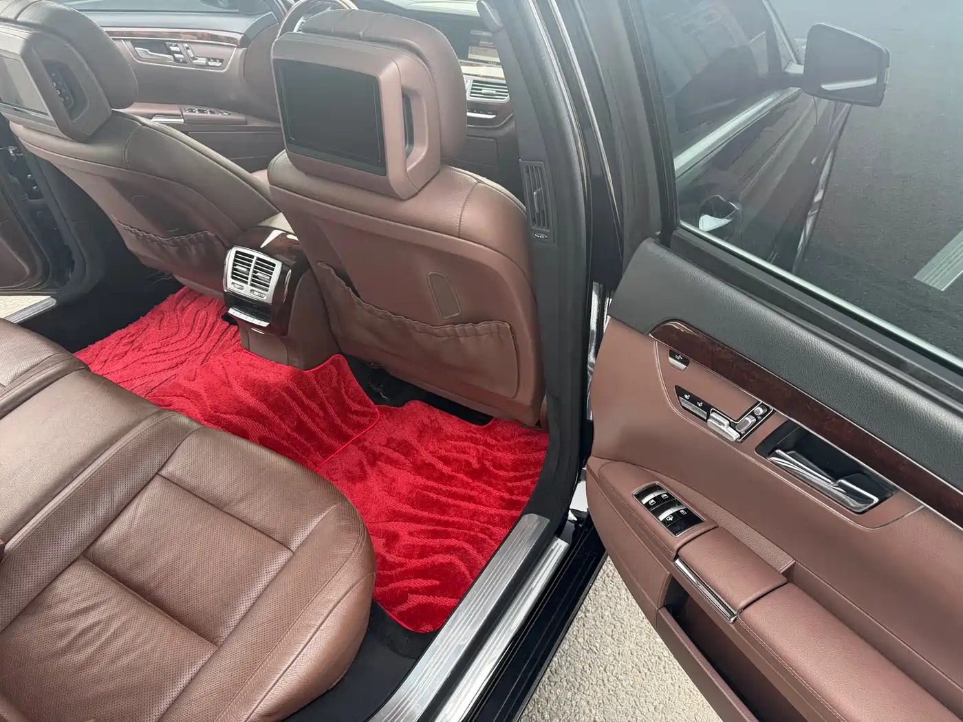 Mercedes-Benz S-Class 2012 S 300 L Luxury Grand Edition фото 6