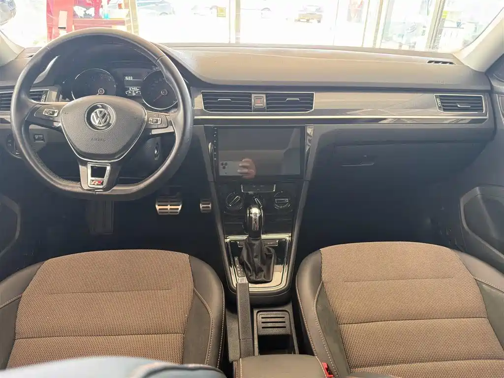 Volkswagen C-TREK 2018 1.5L Auto Fashion Edition фото 8