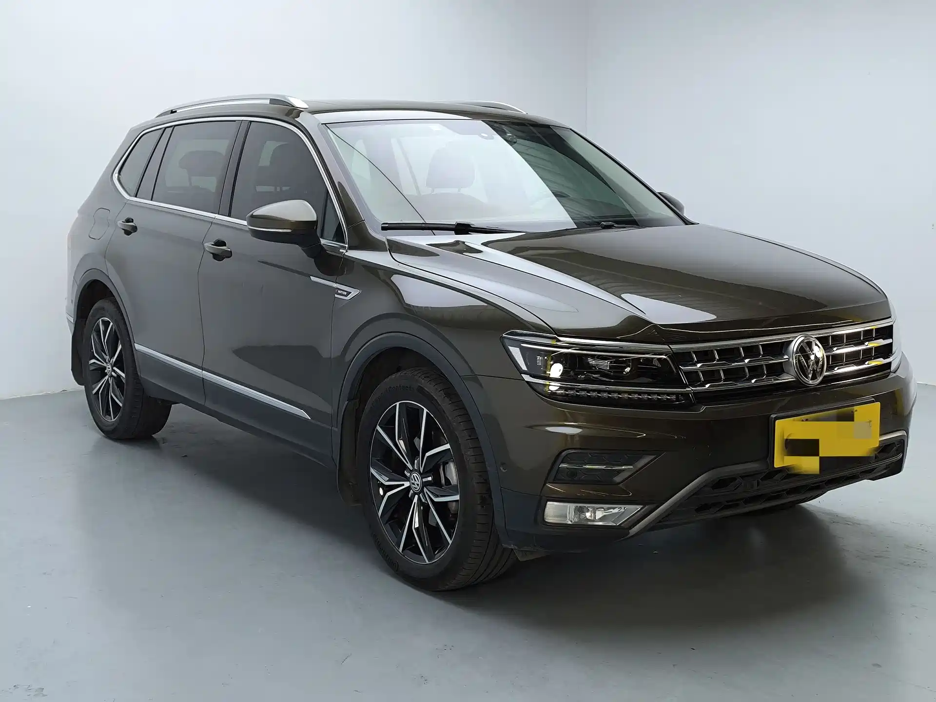 Фото 1 - Volkswagen Tiguan L