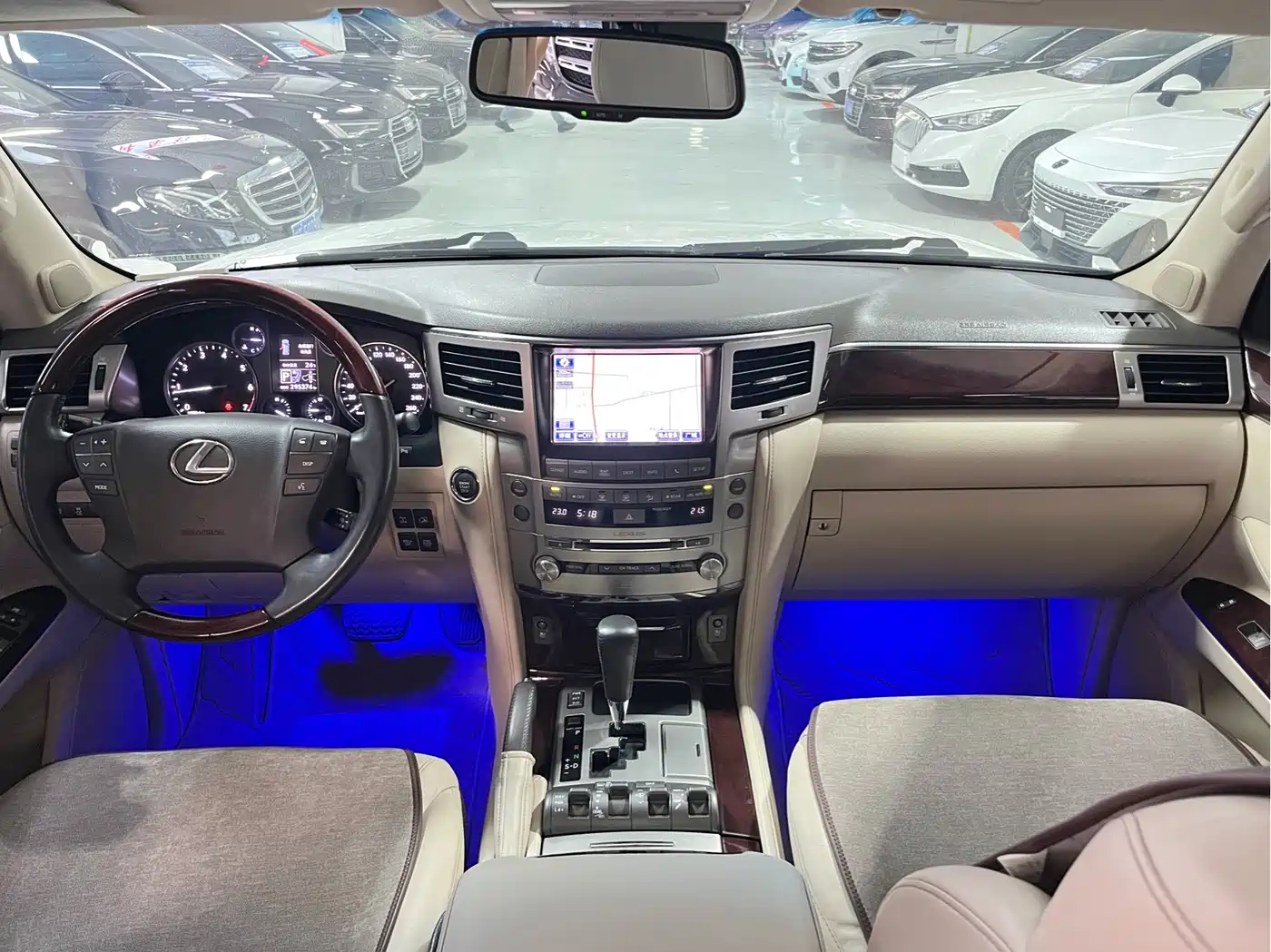 Lexus LX 2012 Model 570 фото 9