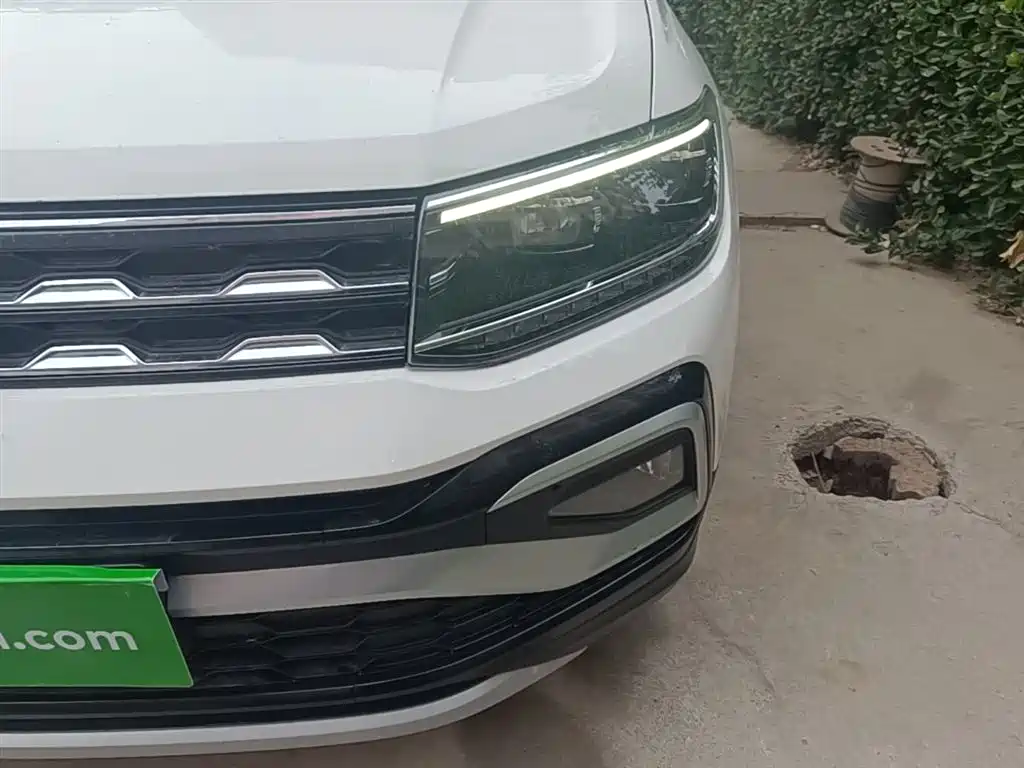 Volkswagen T-Cross 2019 1.5L Automatic Comfort Edition фото 24