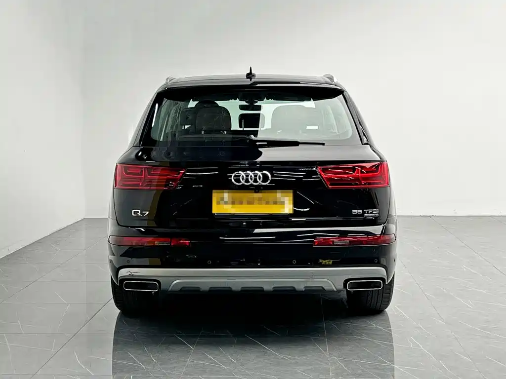 Photo 5 - Audi Q7