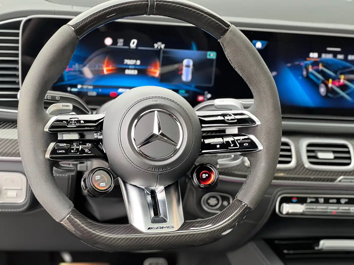 Mercedes-Benz GLS AMG 2024 AMG GLS 63 4MATIC+ фото 24