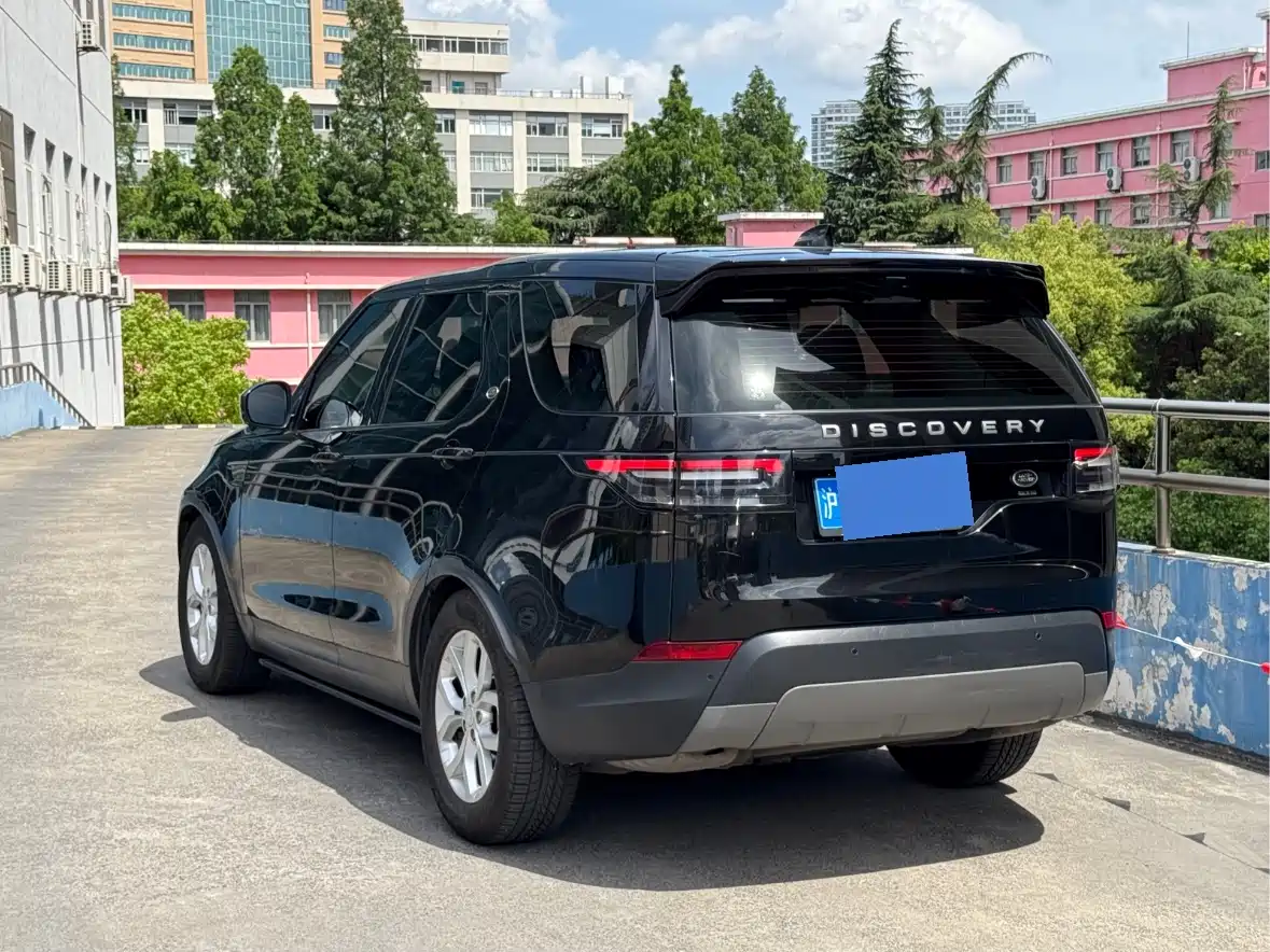 Land Rover Discovery 2017 3.0 SC V6 SE фото 3
