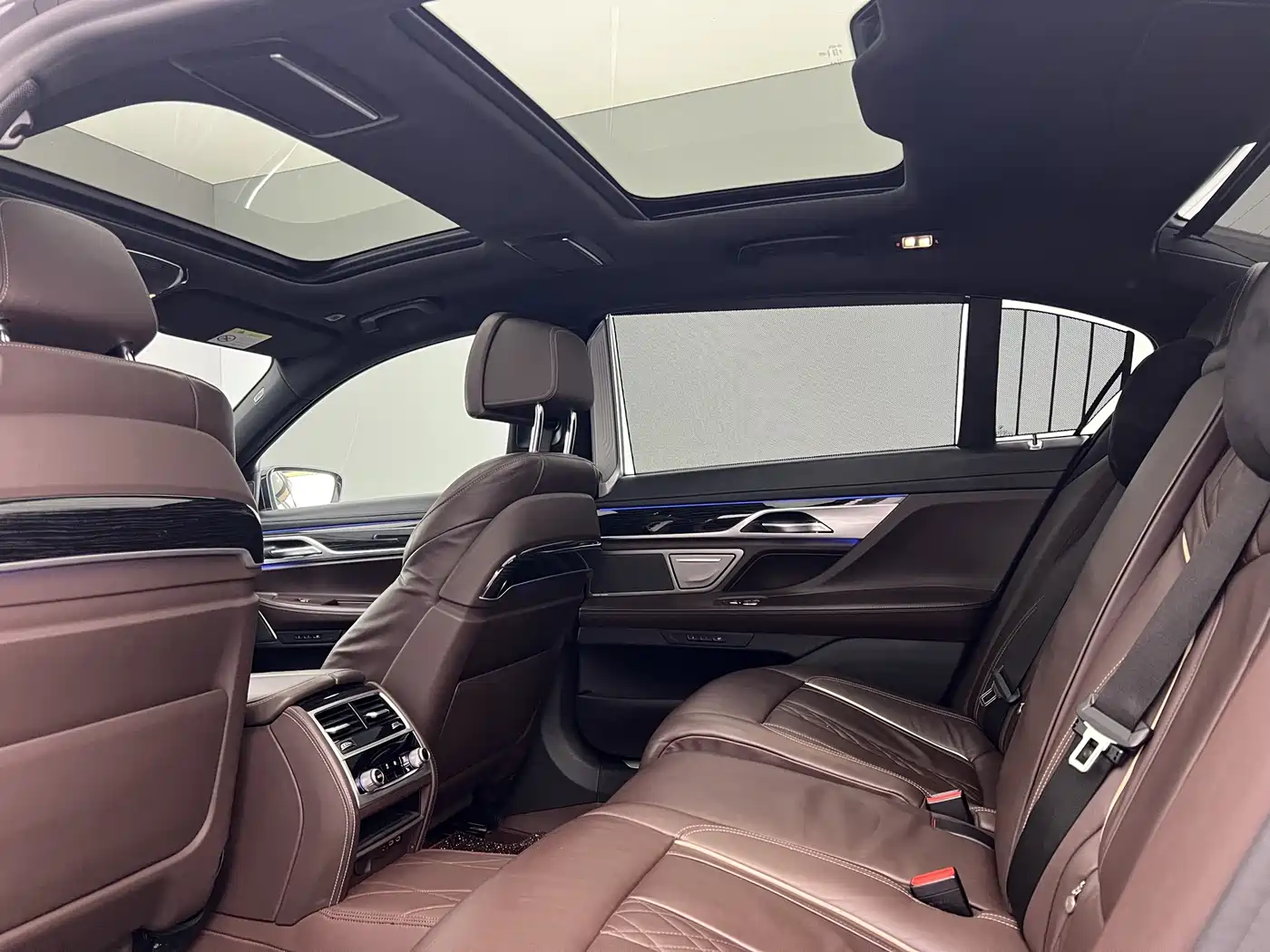 BMW 7 Series 2021 Model 730Li M Sport Package фото 6