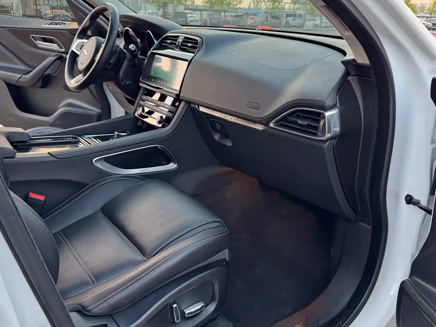 Jaguar F-PACE 2021 2020 2.0T Urban Premium Edition