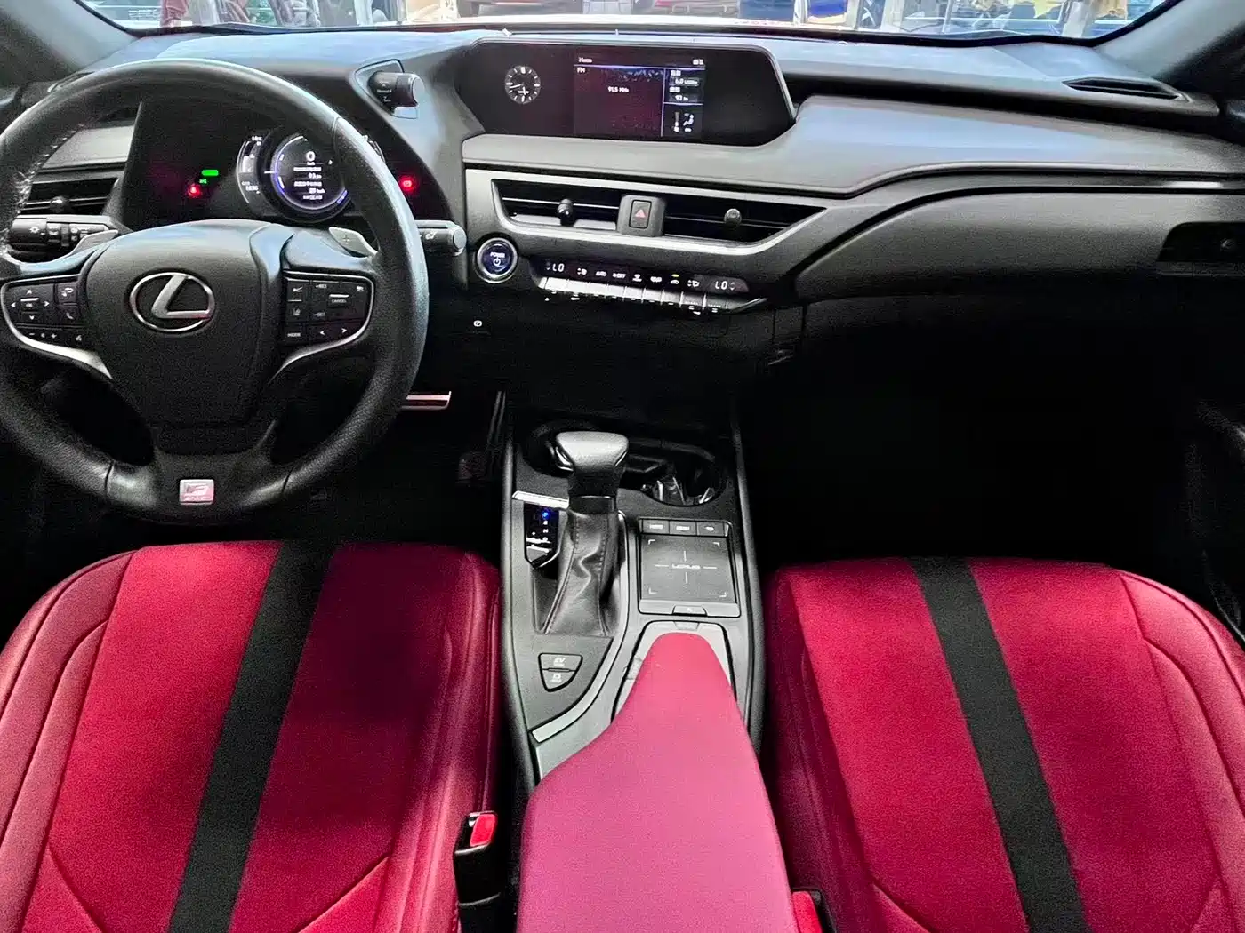Lexus UX 2020 260h F SPORT Edition фото 5