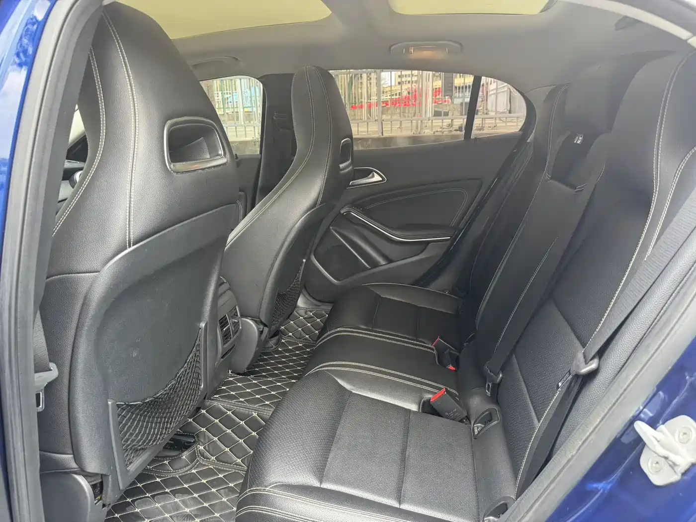 Mercedes-Benz GLA 2016 GLA 200 Dynamic фото 15
