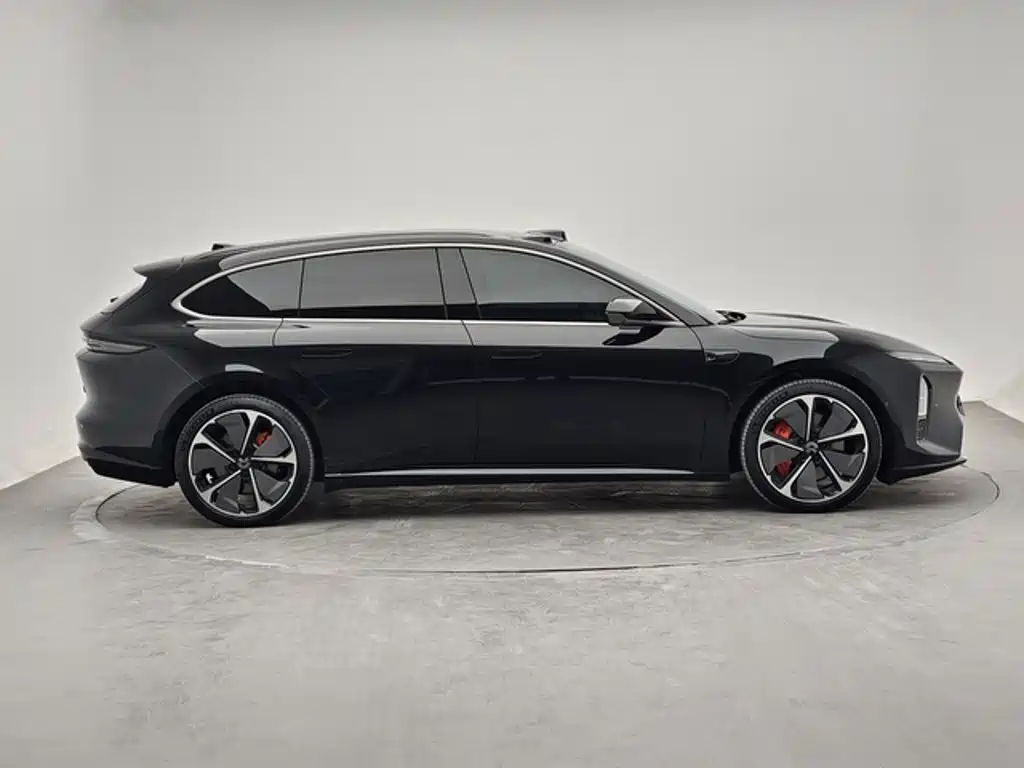 Фото 3 - NIO ET5T