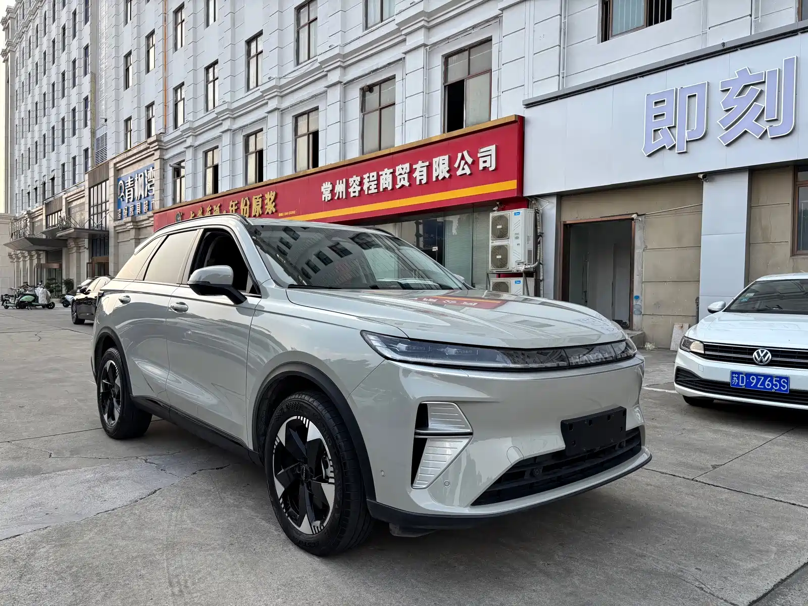 Photo 3 - Haval Xiaolong MAX
