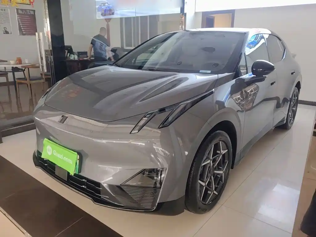 Фото 1 - Lynk & Co Z20