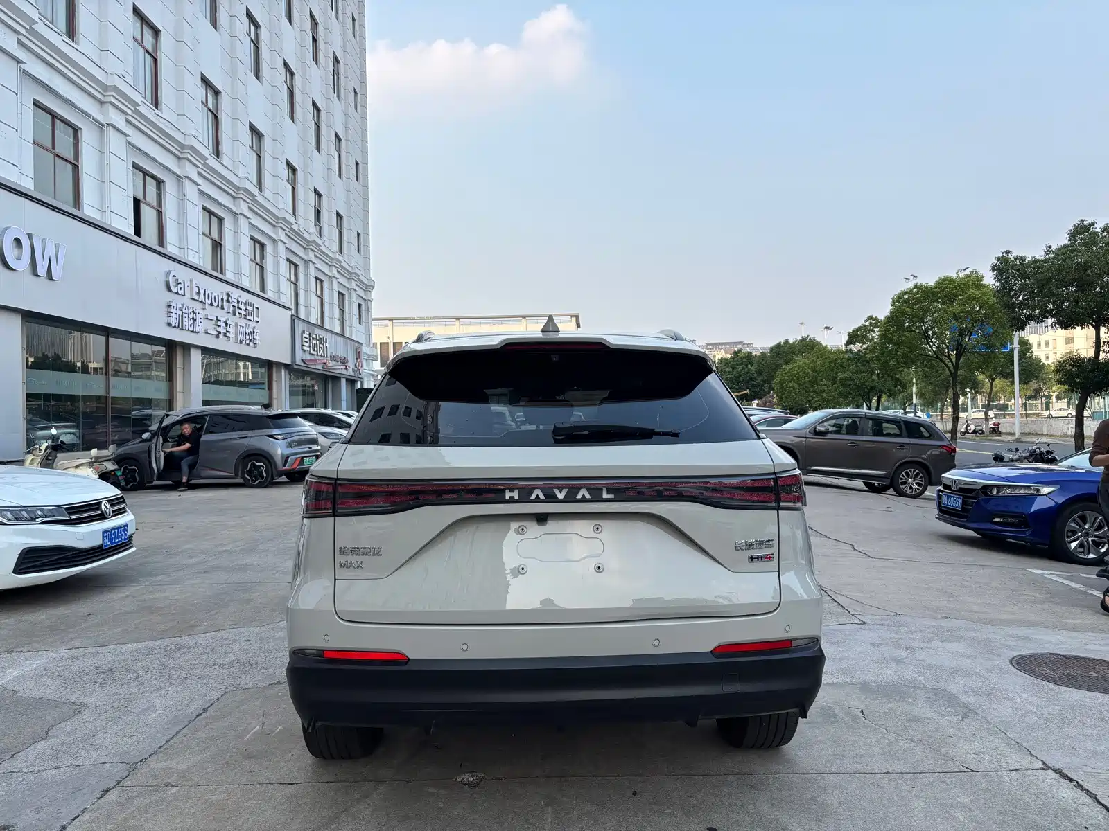 Photo 6 - Haval Xiaolong MAX