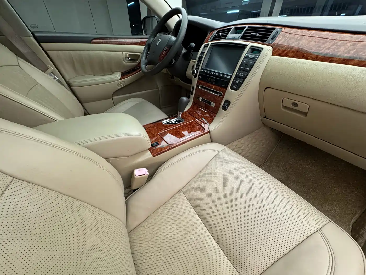 Toyota Crown 2007 2.5L Royal Special Edition фото 10