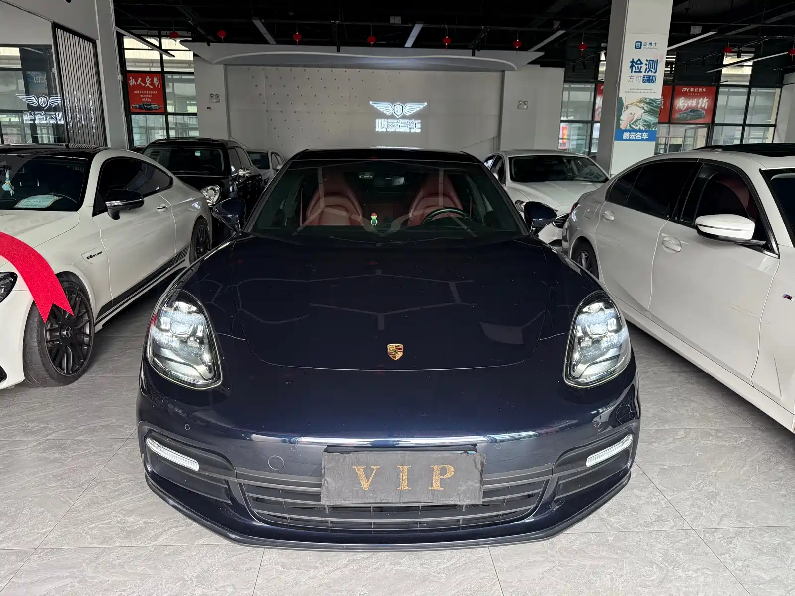 Фото 2 - Porsche Panamera