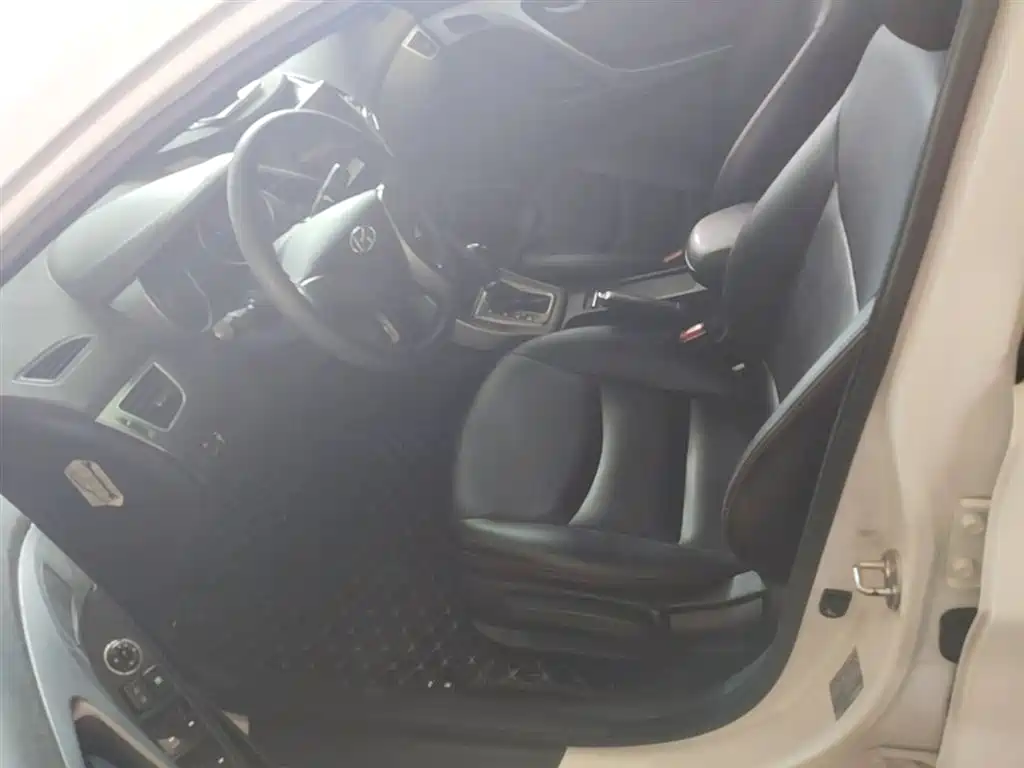 Hyundai Langdong 2015 1.6L Auto Trend фото 15