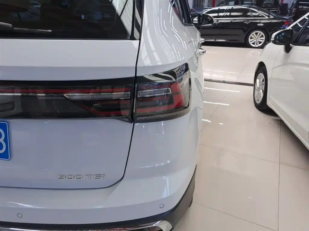 Volkswagen Tharu 2023 300TSI 2WD Bright Moon Edition фото 8