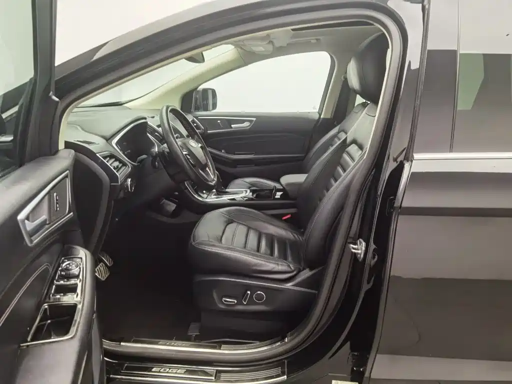 Ford Edge 2018 2018 EcoBoost 245 FWD Luxury 7-seater China V