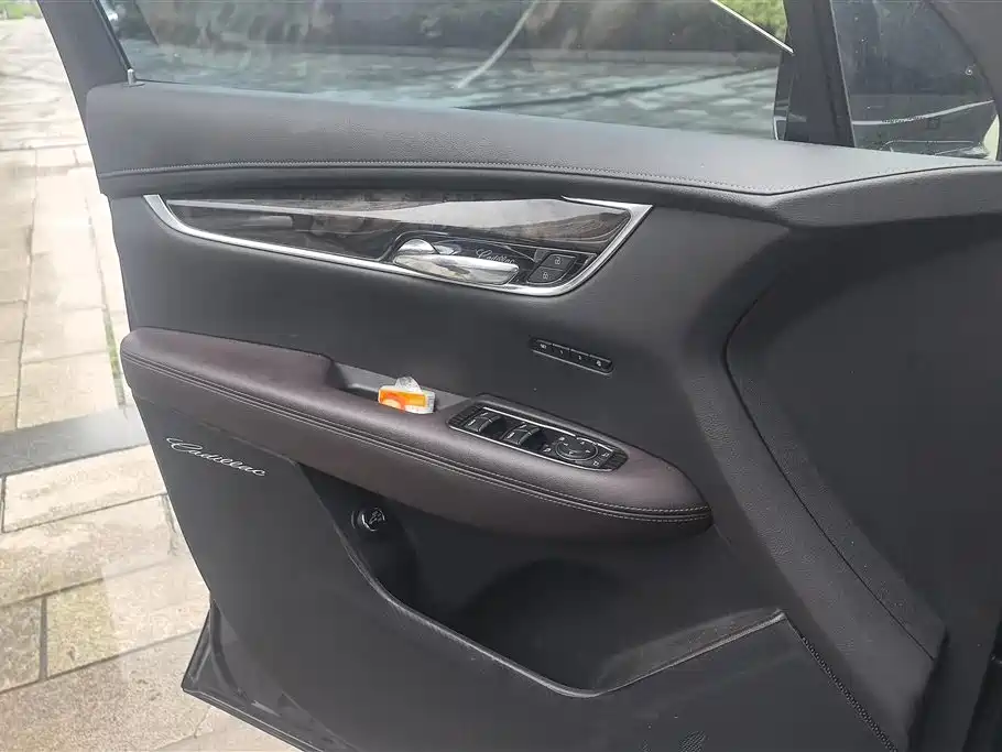 Cadillac XT6 2020 28T 6-Seater Luxury Model фото 7