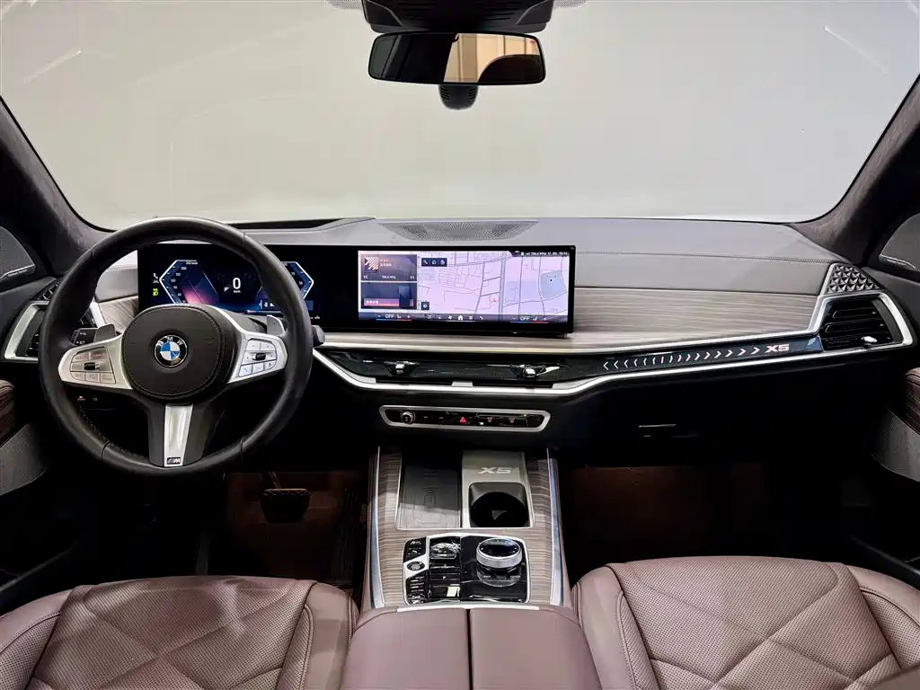 BMW X5 2023 xDrive 40Li M Sport Package фото 15