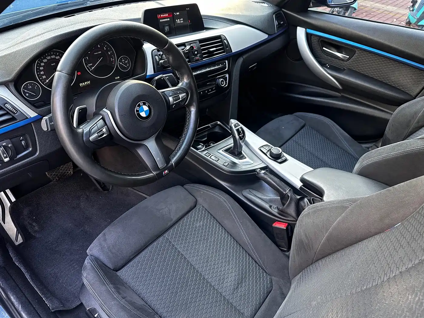 Photo 8 - BMW 3 Series