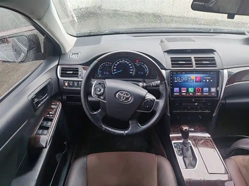 Toyota Camry 2016 2.0G 10th Anniversary Luxury Edition фото 11