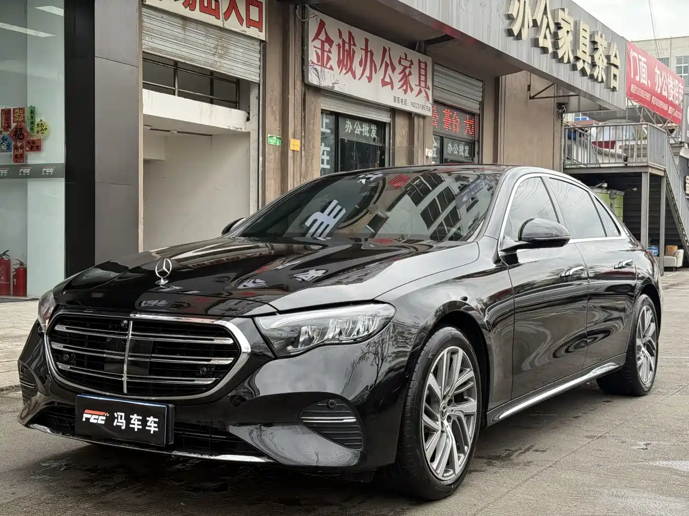 MERCEDES-BENZ E CLASS