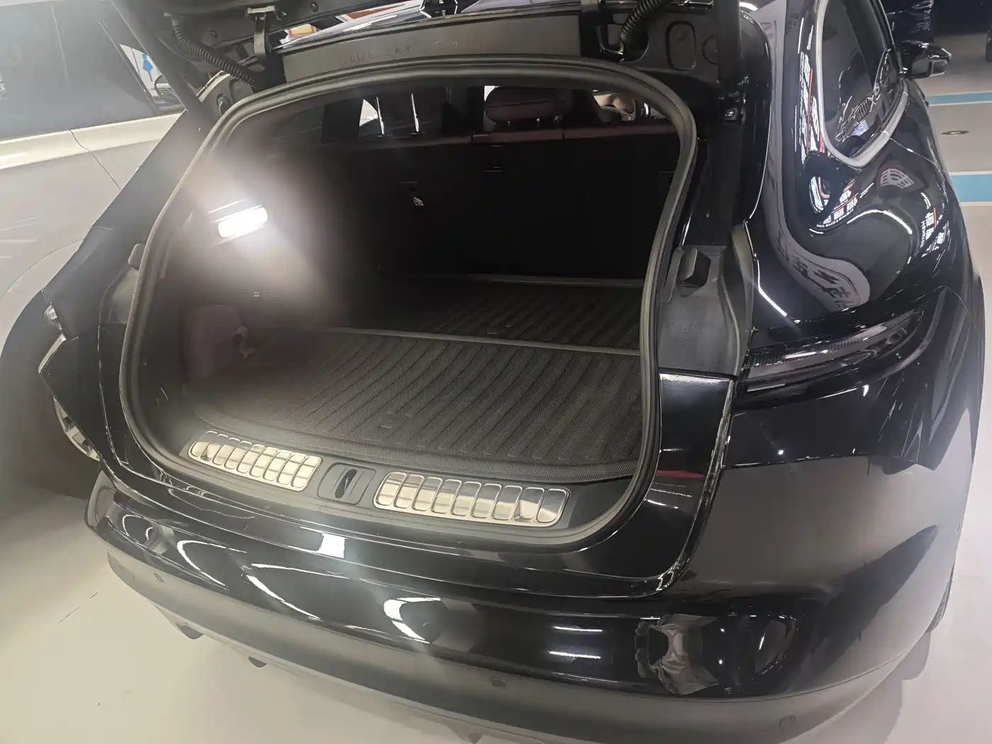 NIO ET5T 2023 Model 75kWh Touring фото 5