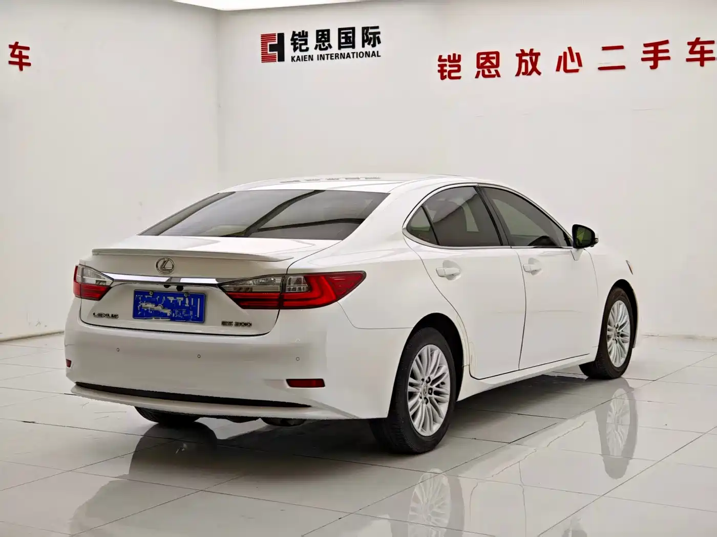 Lexus ES 2015 200 Elite Edition фото 10