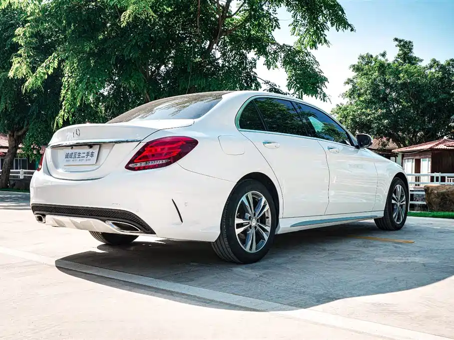 Mercedes-Benz C-Class 2016 C 200 L Sport фото 6