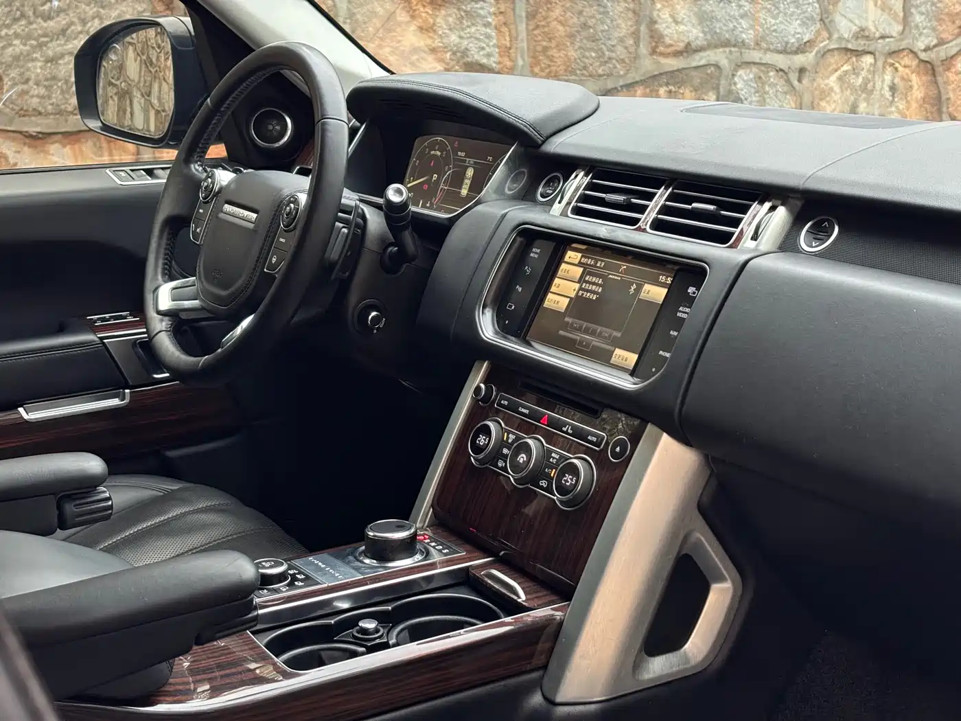 Land Rover Range Rover 2015 3.0 SC V6 Vogue SE Genesis Extended Edition фото 10
