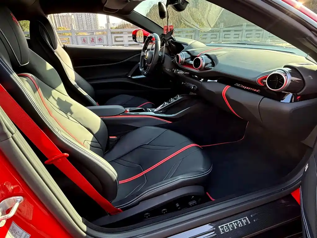 Ferrari 812 2019 2017 6.5L Superfast