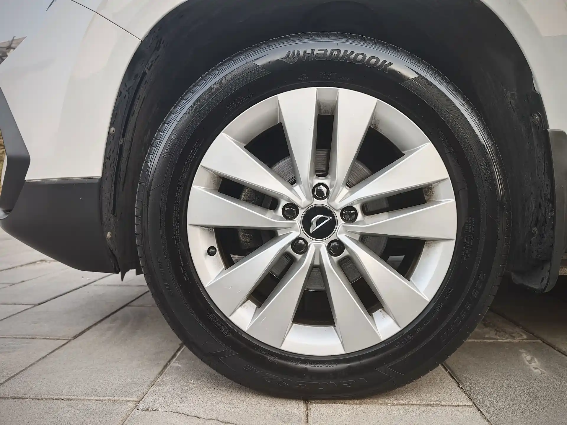 Photo 17 - Jetta VS7