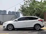 Фото 10 - Ford Focus
