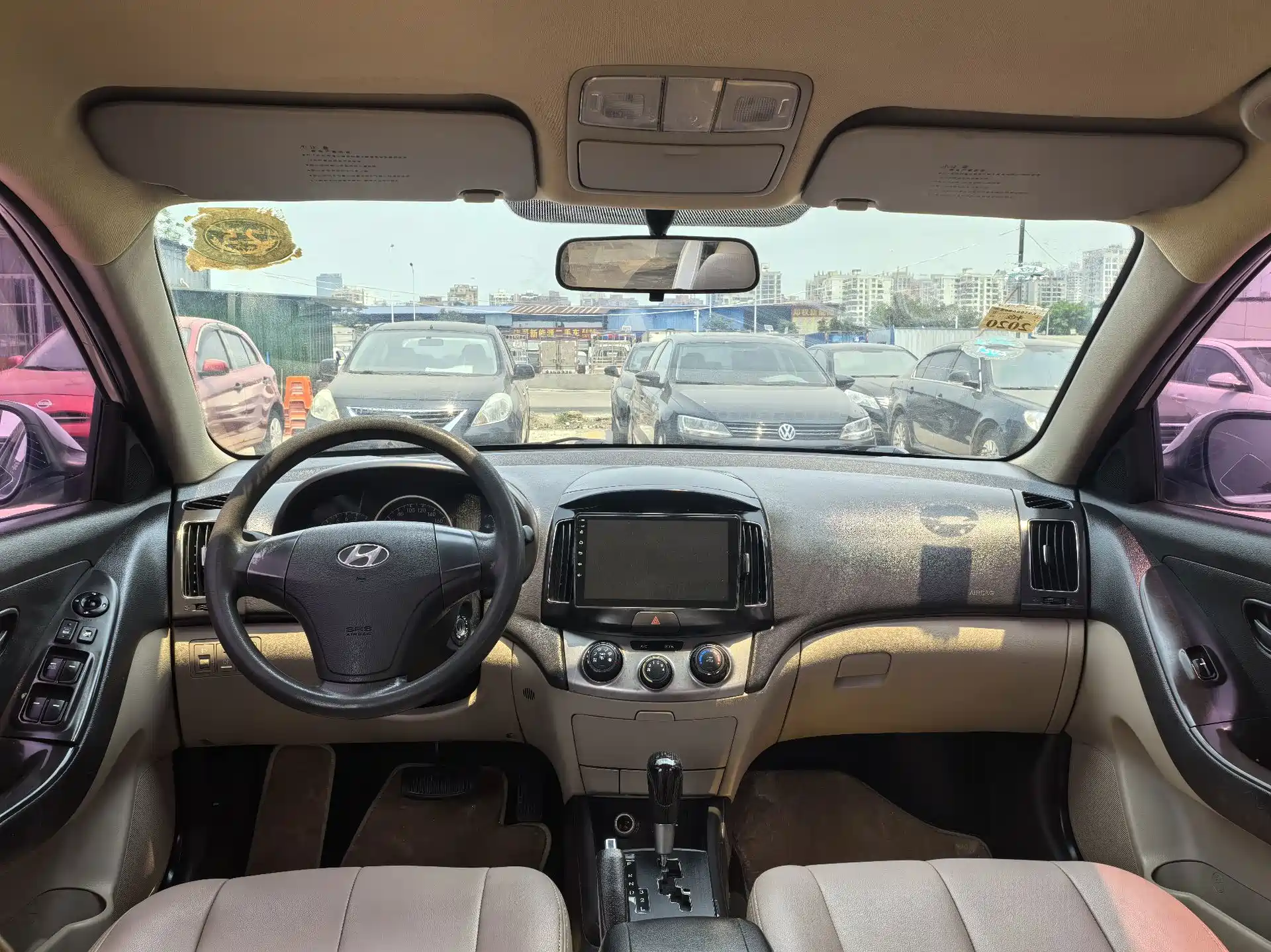 Фото 5 - Hyundai Elantra