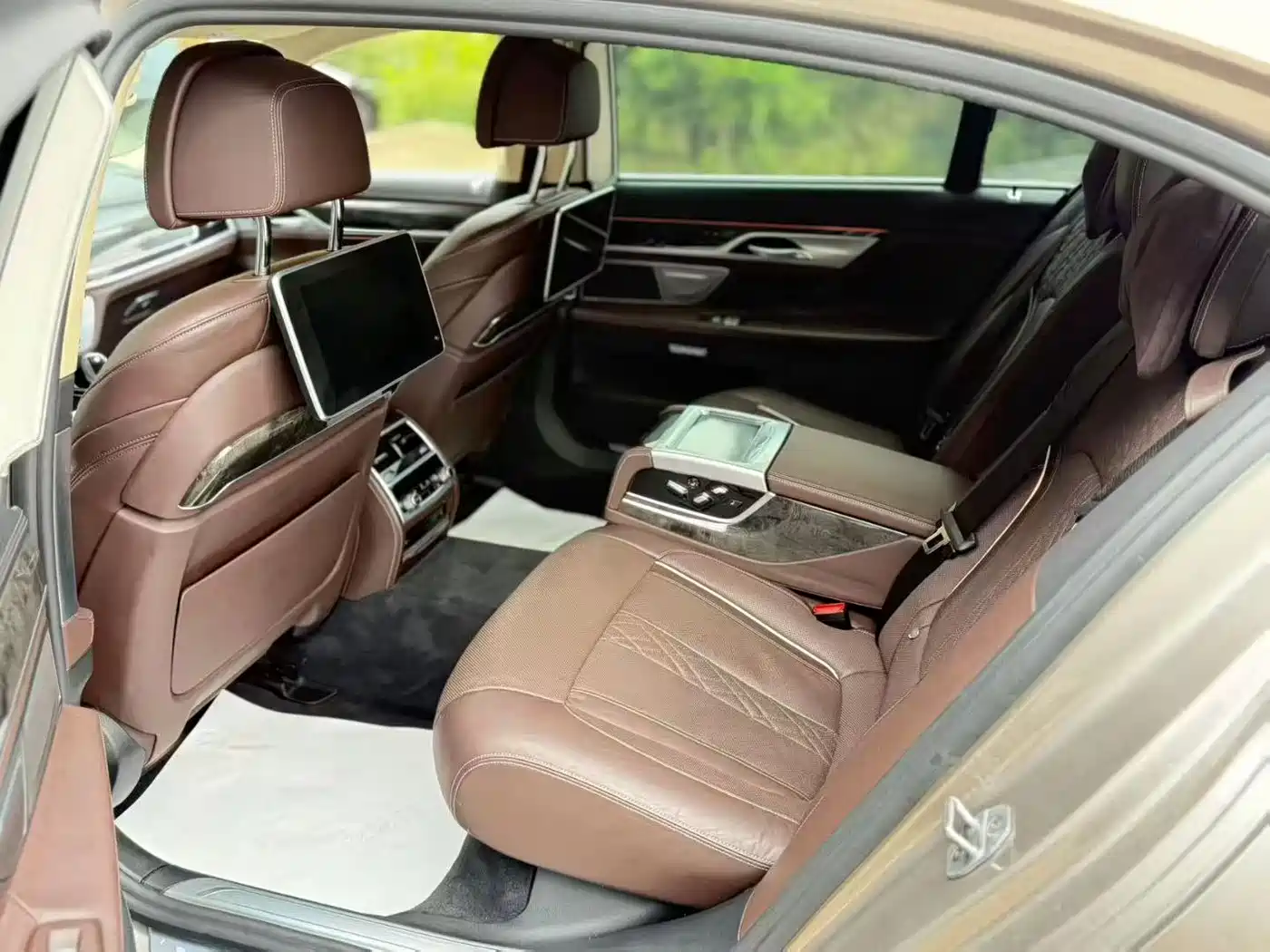 BMW 7 Series 2018 740Li Leading Type Excellence Package фото 5