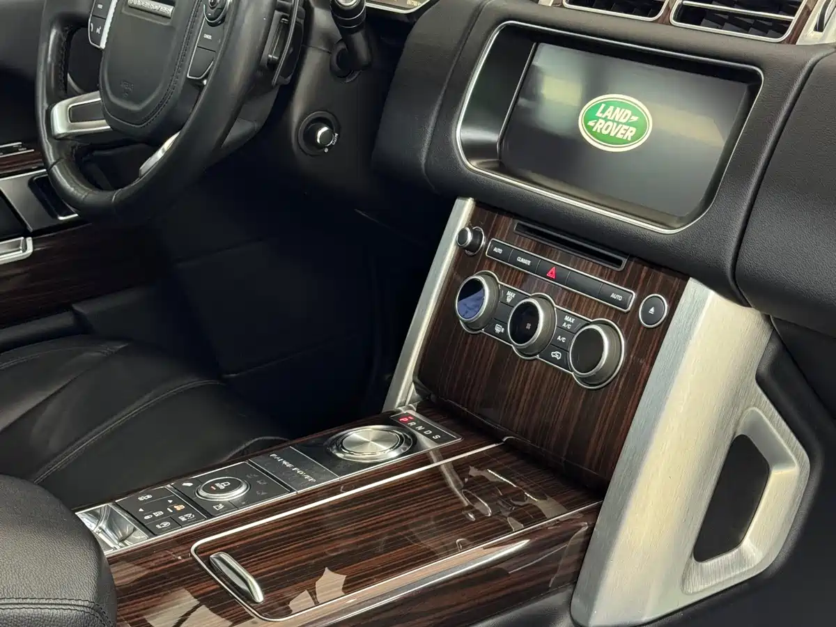 Land Rover Range Rover 2017 3.0 SC V6 Vogue фото 8