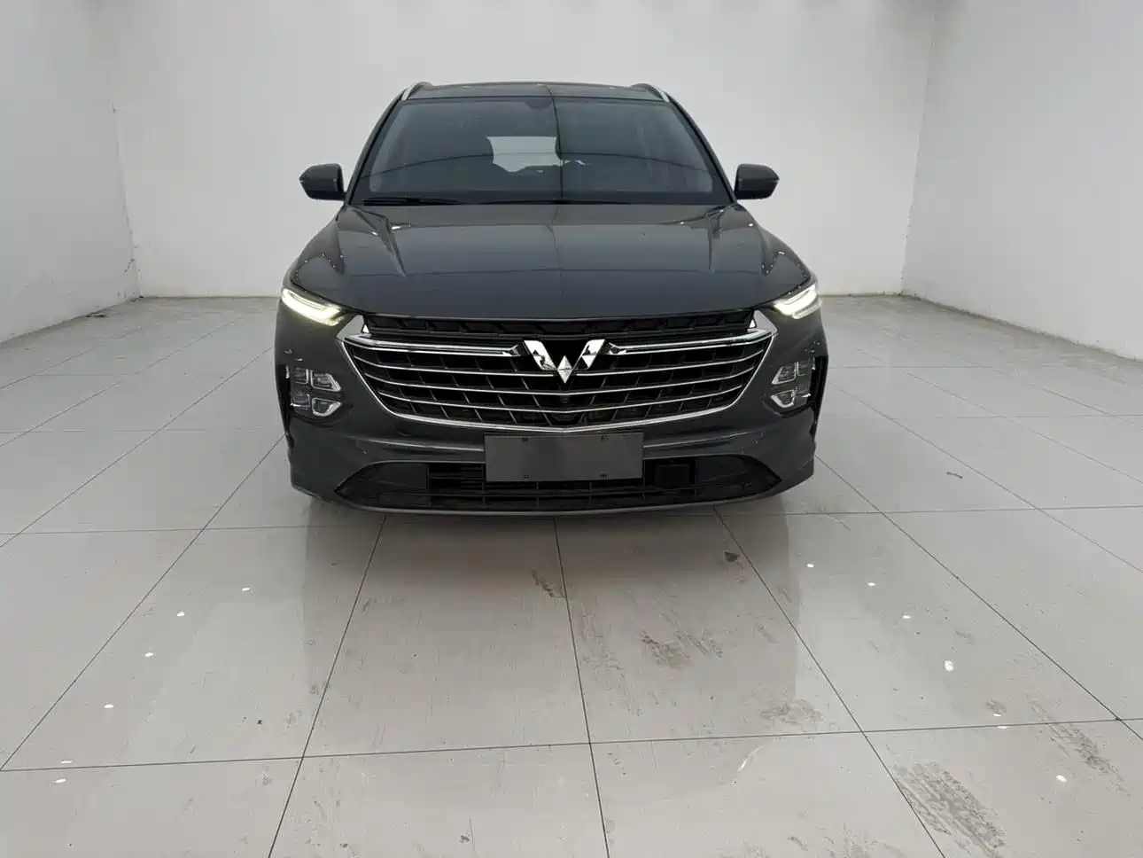 Wuling Motors Wuling Victory 2021 2020 1.5T CVT Flagship Business Class