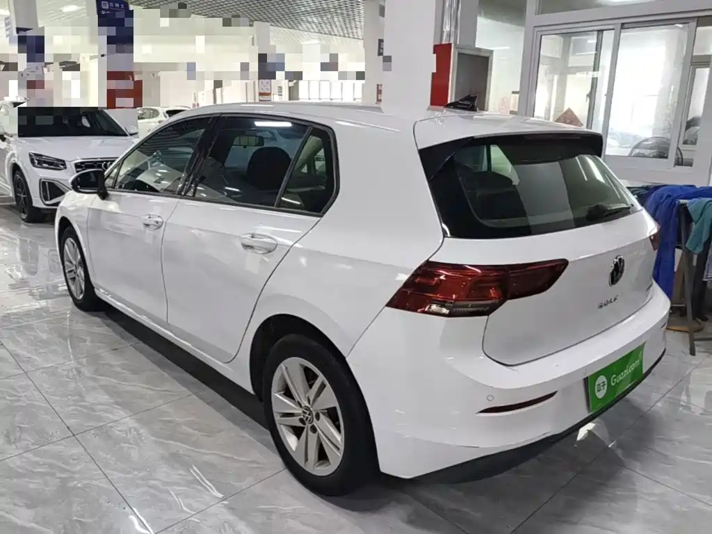 Фото 24 - Volkswagen Golf