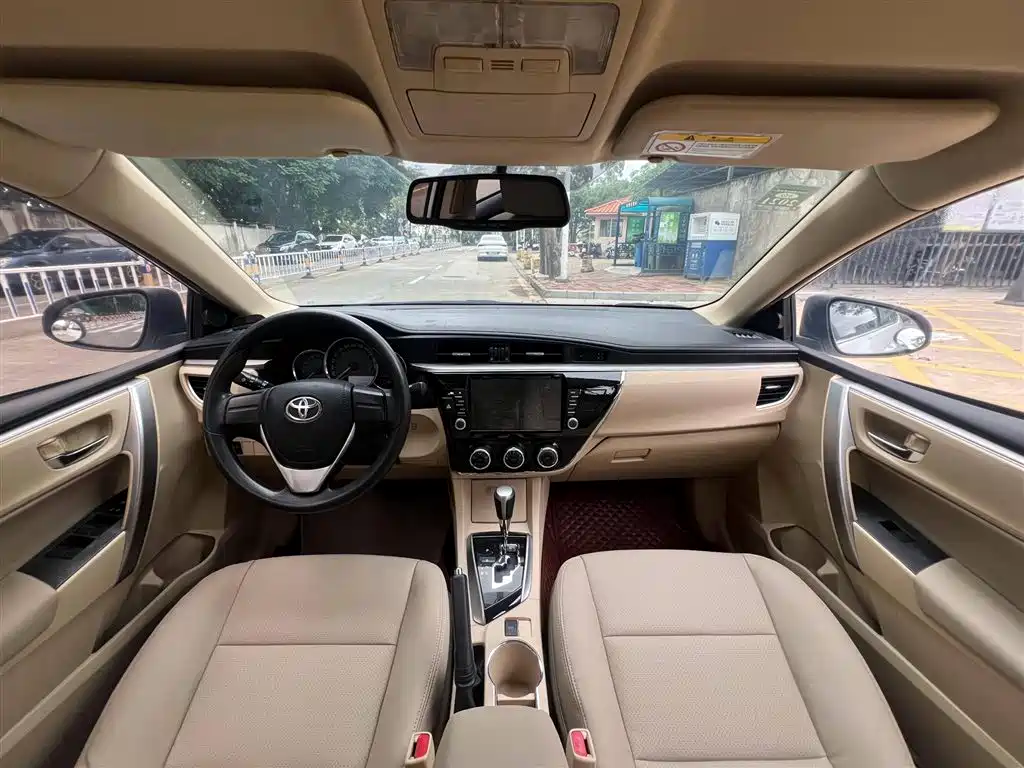 Toyota Corolla 2014 1.6L CVT GL фото 6