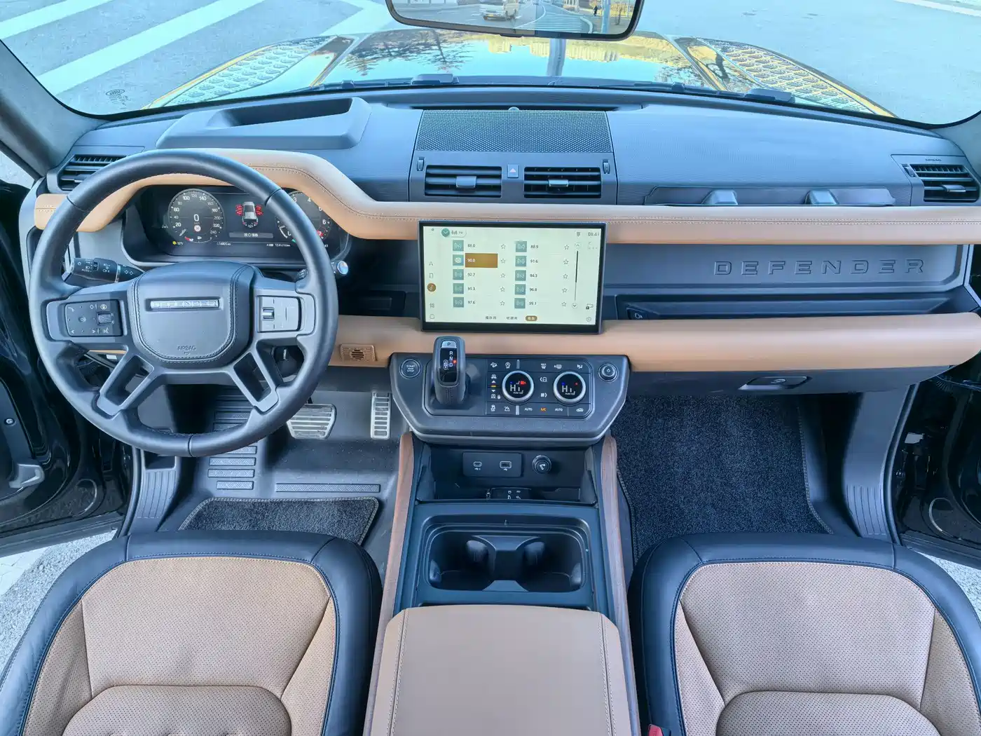 Land Rover Defender 2024 110 3.0T P400 X фото 7