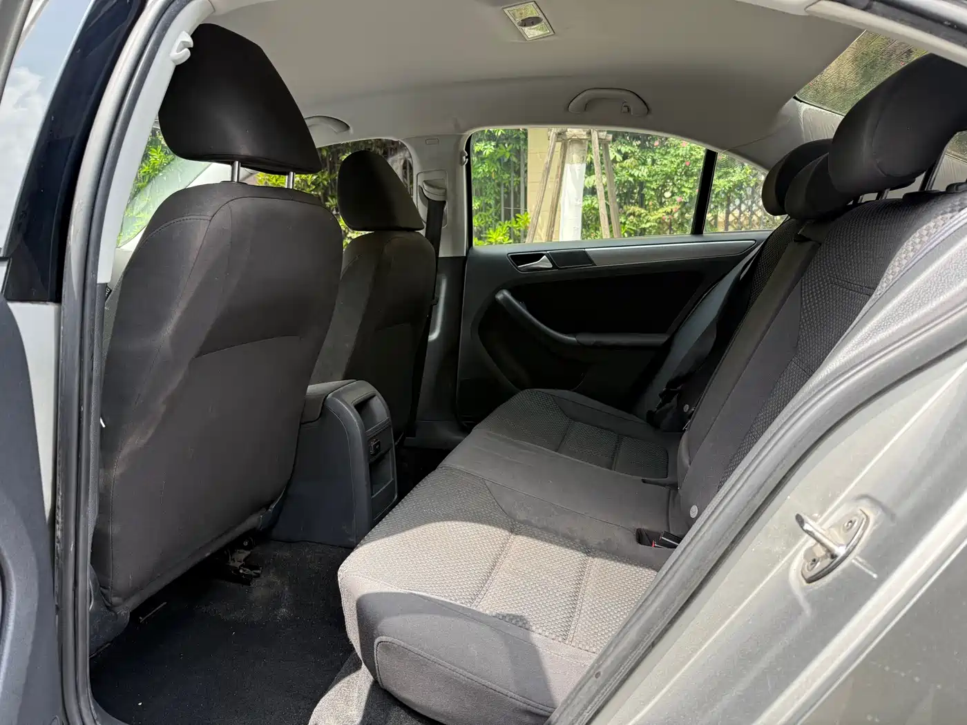 Volkswagen Sagitar 2014 1.6L Automatic Fashion фото 8
