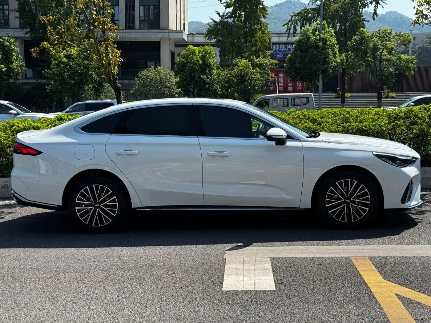 Geely Emgrand 2026 2026 Base Model