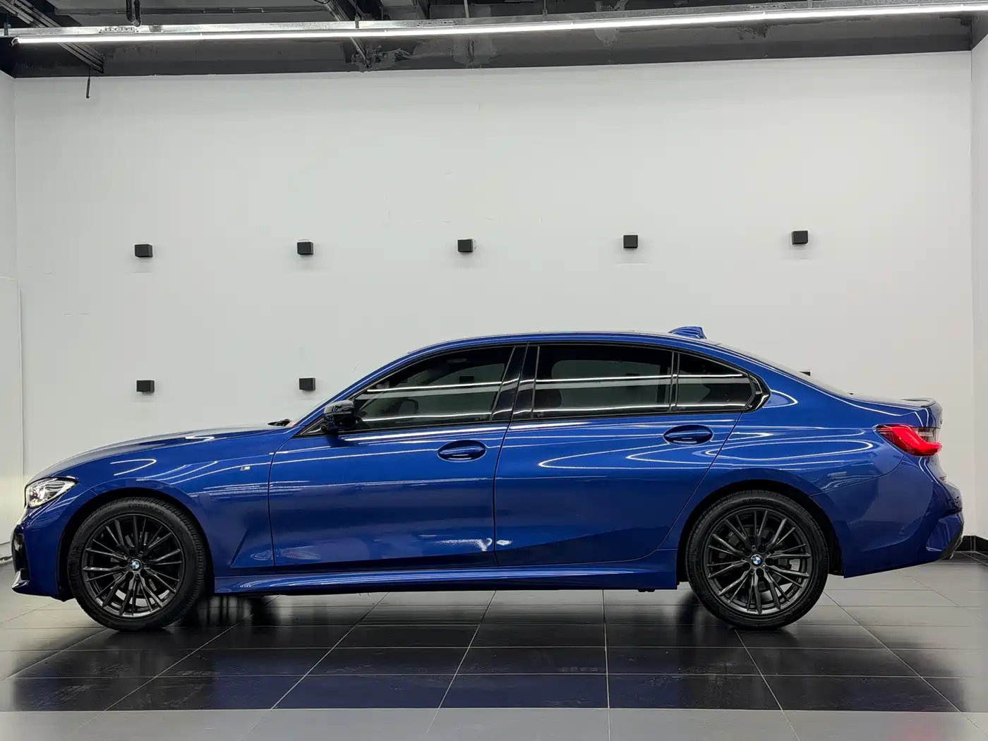 BMW 3 Series 2020 325Li M Sport Black Night Package фото 3