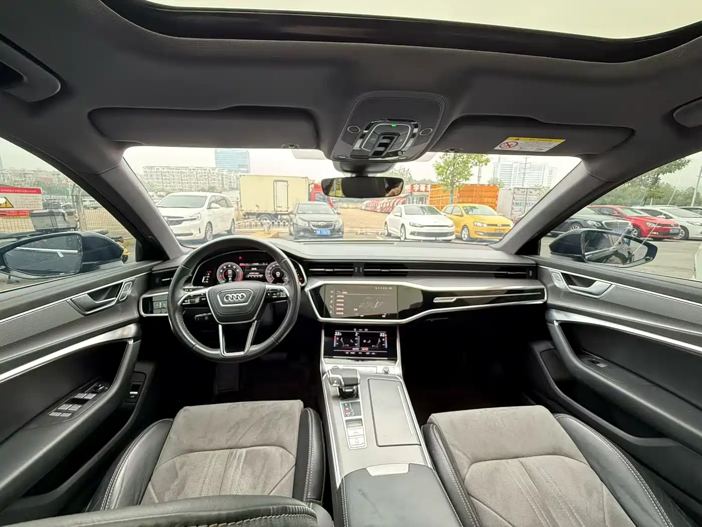 Фото 5 - Audi A6L